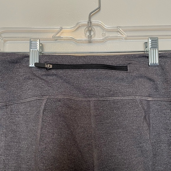 Lululemon Grey Pace Rival Crop Size 6 - Picture 7 of 9